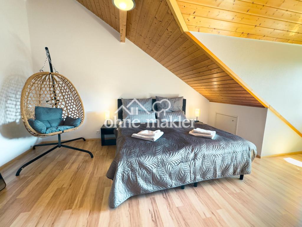 Schlafzimmer 1