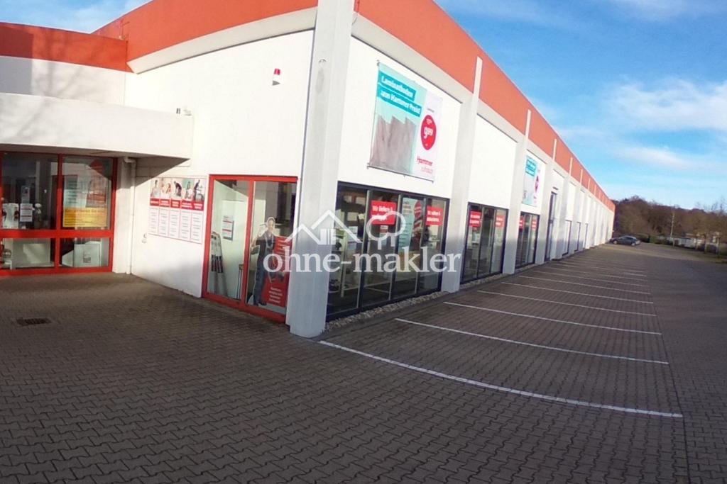 Eingangsbereich Fachmarkt