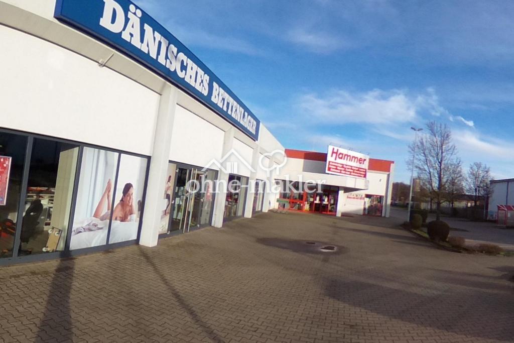 Eingangsbereich Fachmarkt