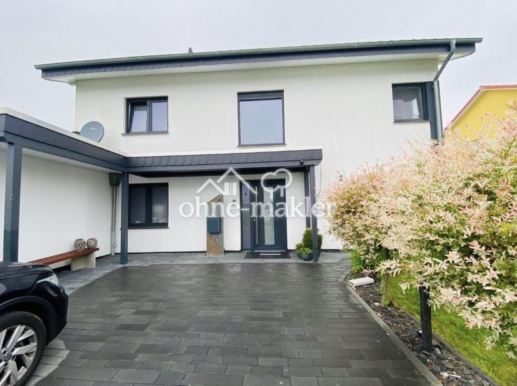Freistehendes Einfamilienhaus mit Garage begehrte Lage nahe Universität Smart Home PROVISIONSFREI VB