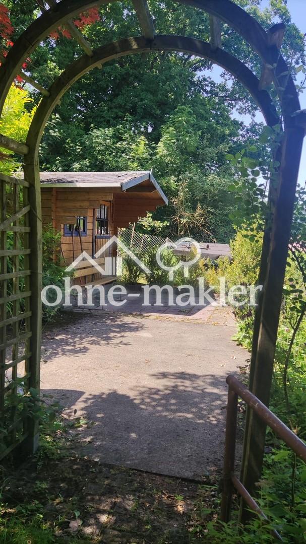 Gartenhaus mit Terrasse