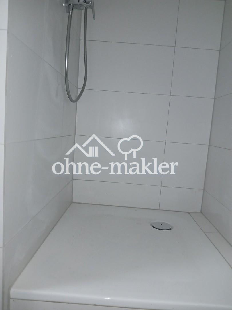 Mitten in der Stadt - 1 Zimmer in einer Wohngemeinschaft - Photo 3