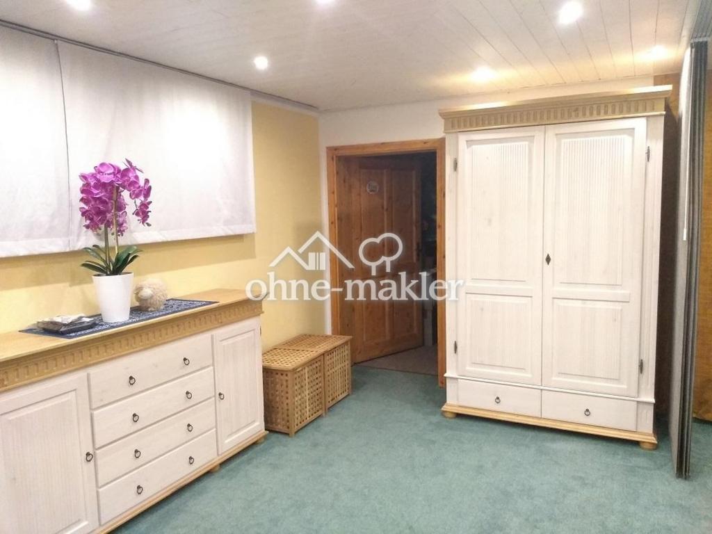 UG Schlaf- und Ankleidezimmer