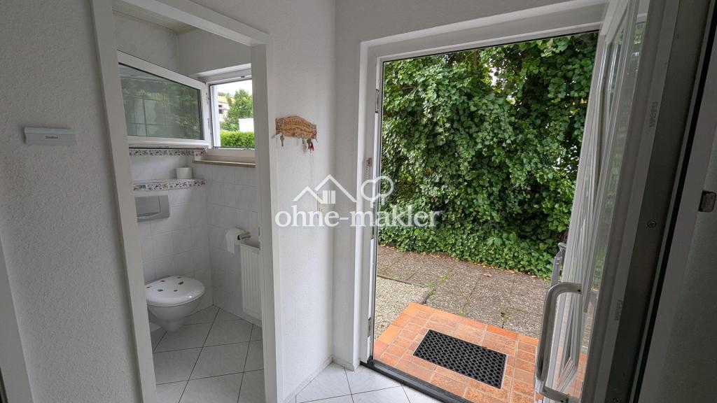 EG: Eingangs-Tür & WC