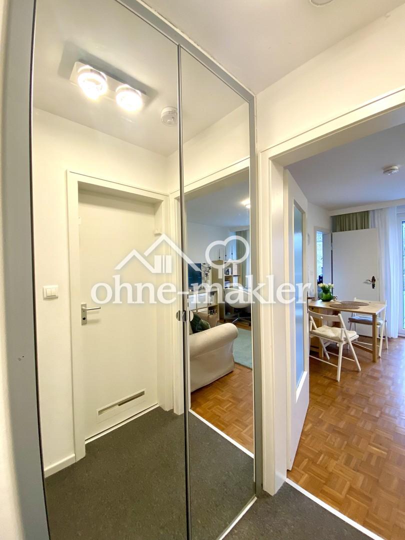 Spiegelschrank für Kleidung