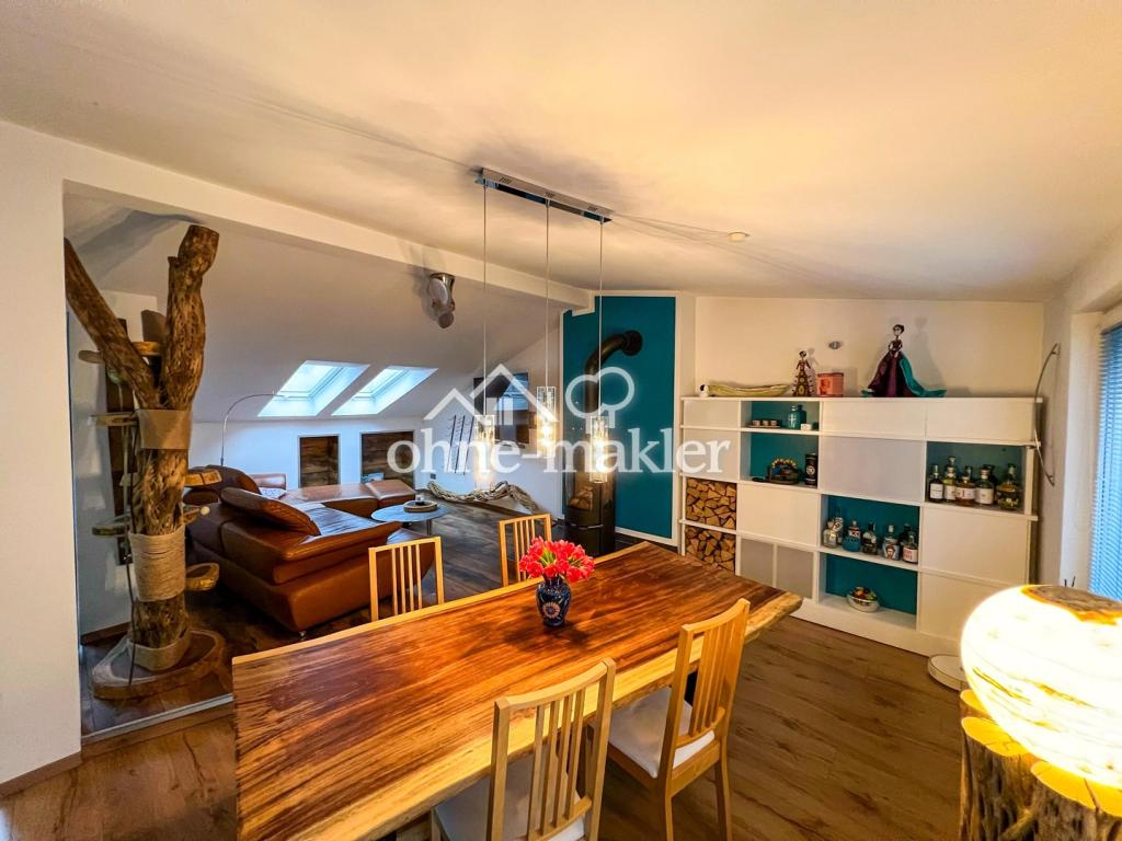Wohnzimmer/Essbereich