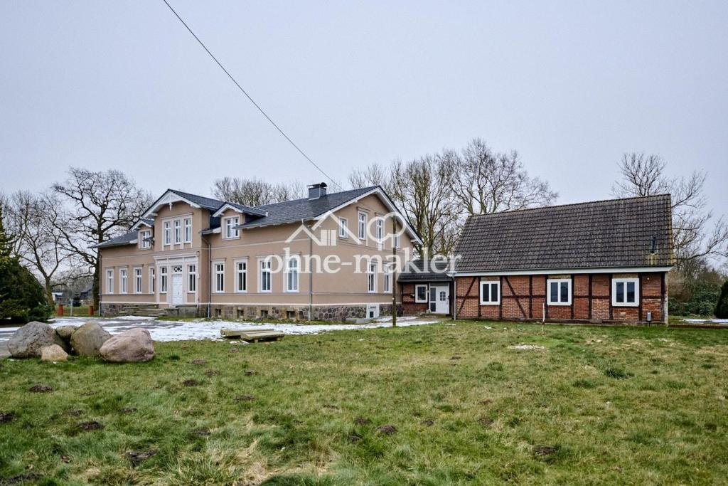 Gesamtansicht Gutshaus