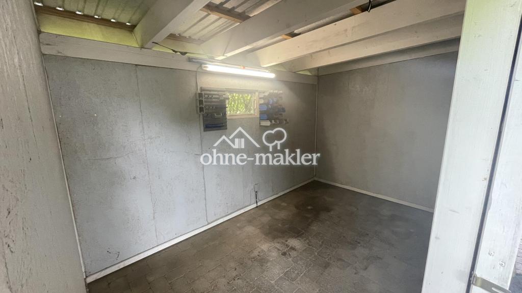 Schuppen im Carport