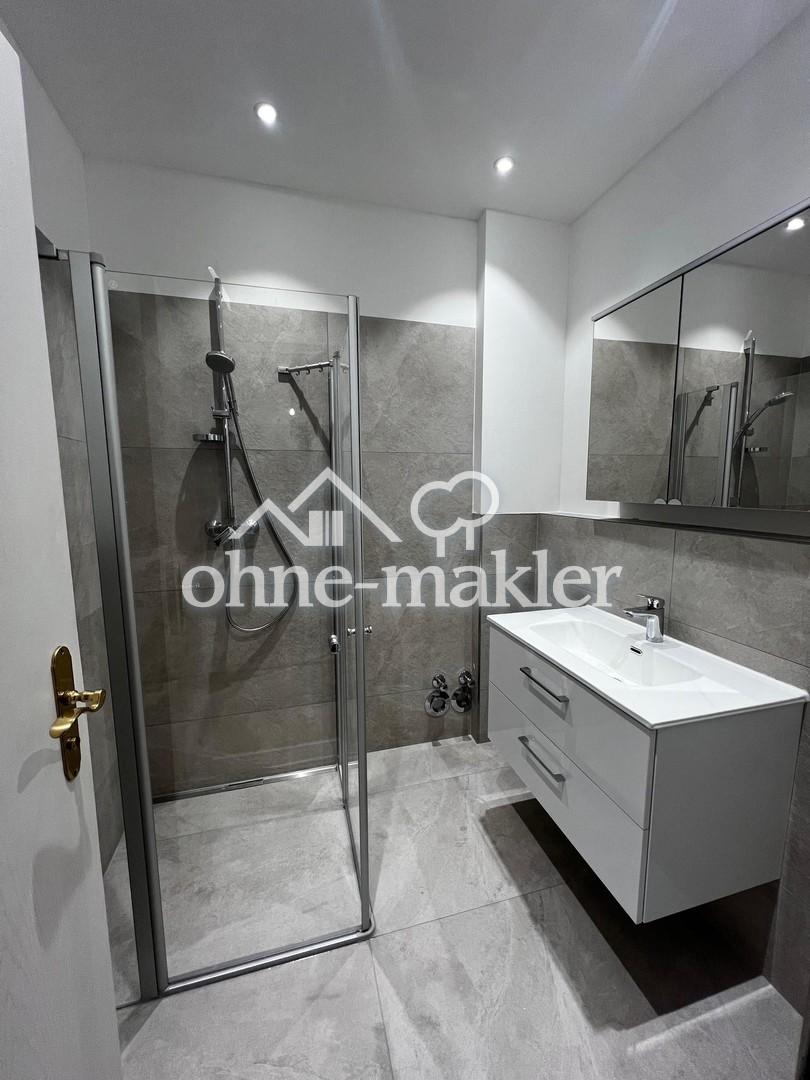 3 Zimmer Wohnung mit Einbauküche, saniertem Badezimmer und sep. WC - Foto 4