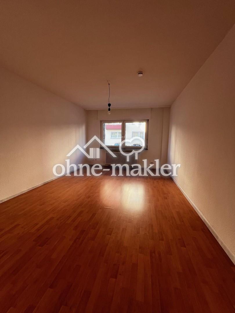 3 Zimmer Wohnung mit Einbauküche, saniertem Badezimmer und sep. WC - Foto 3
