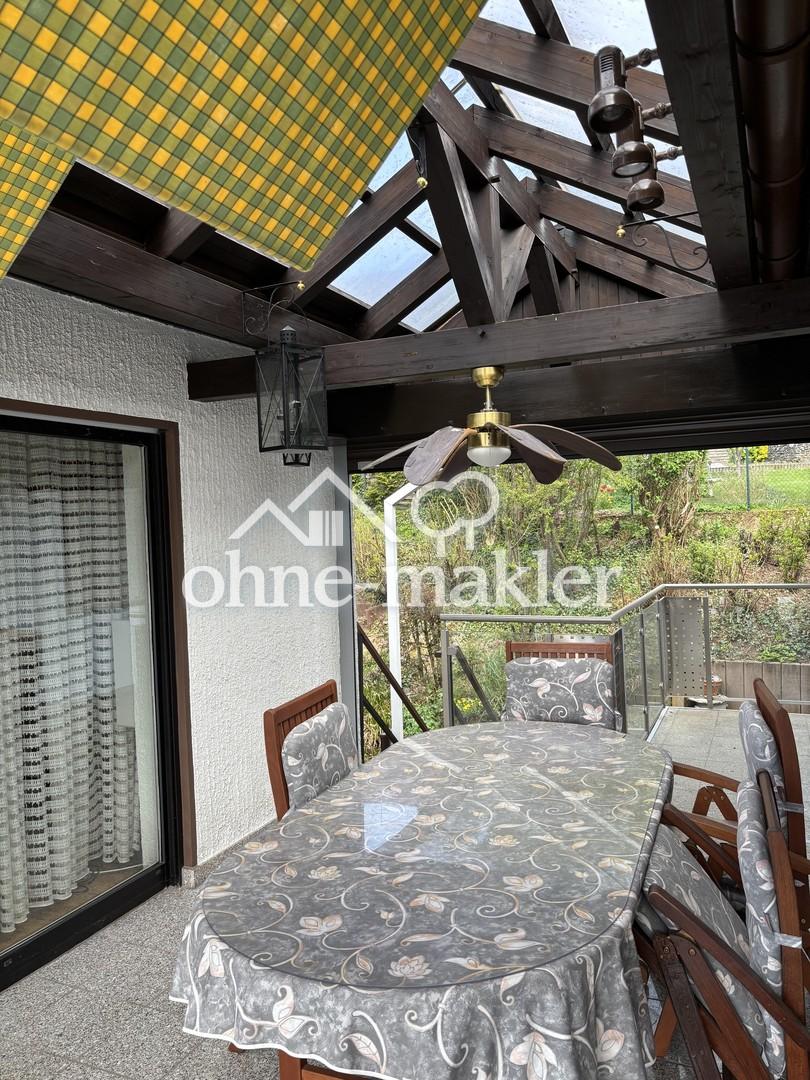 Überdachter Balkon