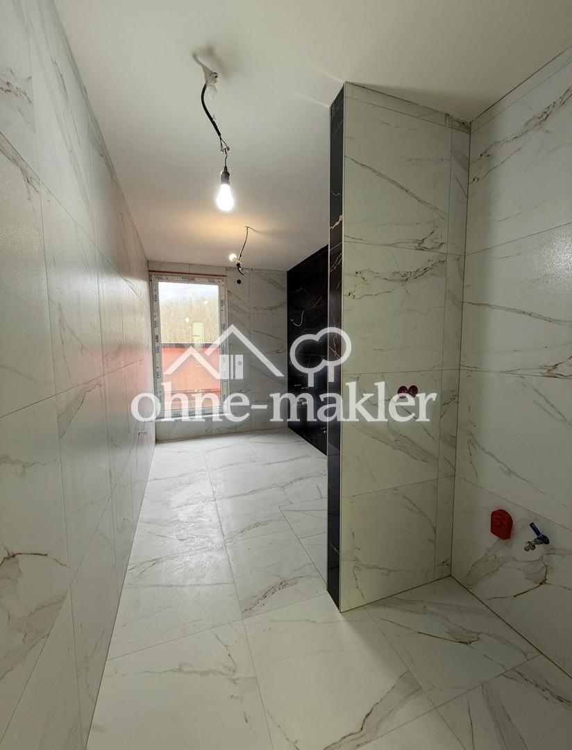 Traumhafte 3 Zimmer Wohnung mit separater Küche, Dachterrasse, Klimaanlage, Jalousie, B16 - Photo 3