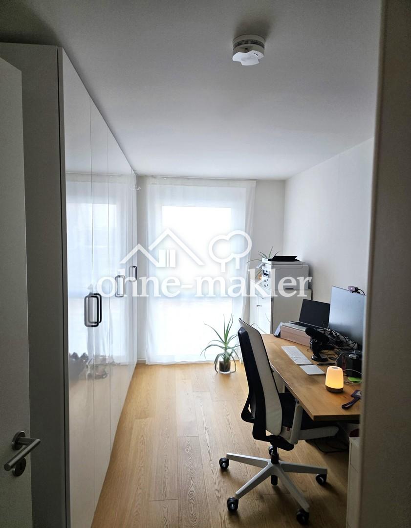 Büro / Zimmer 1