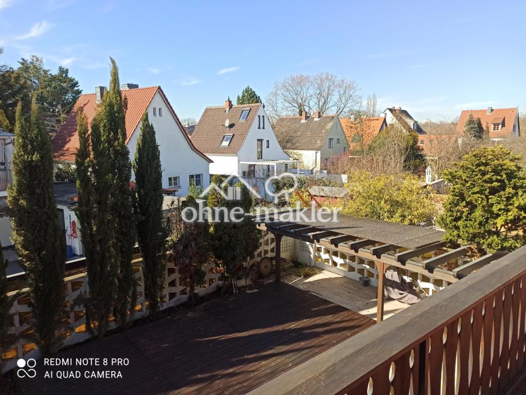 Blick vom Balkon in Garten