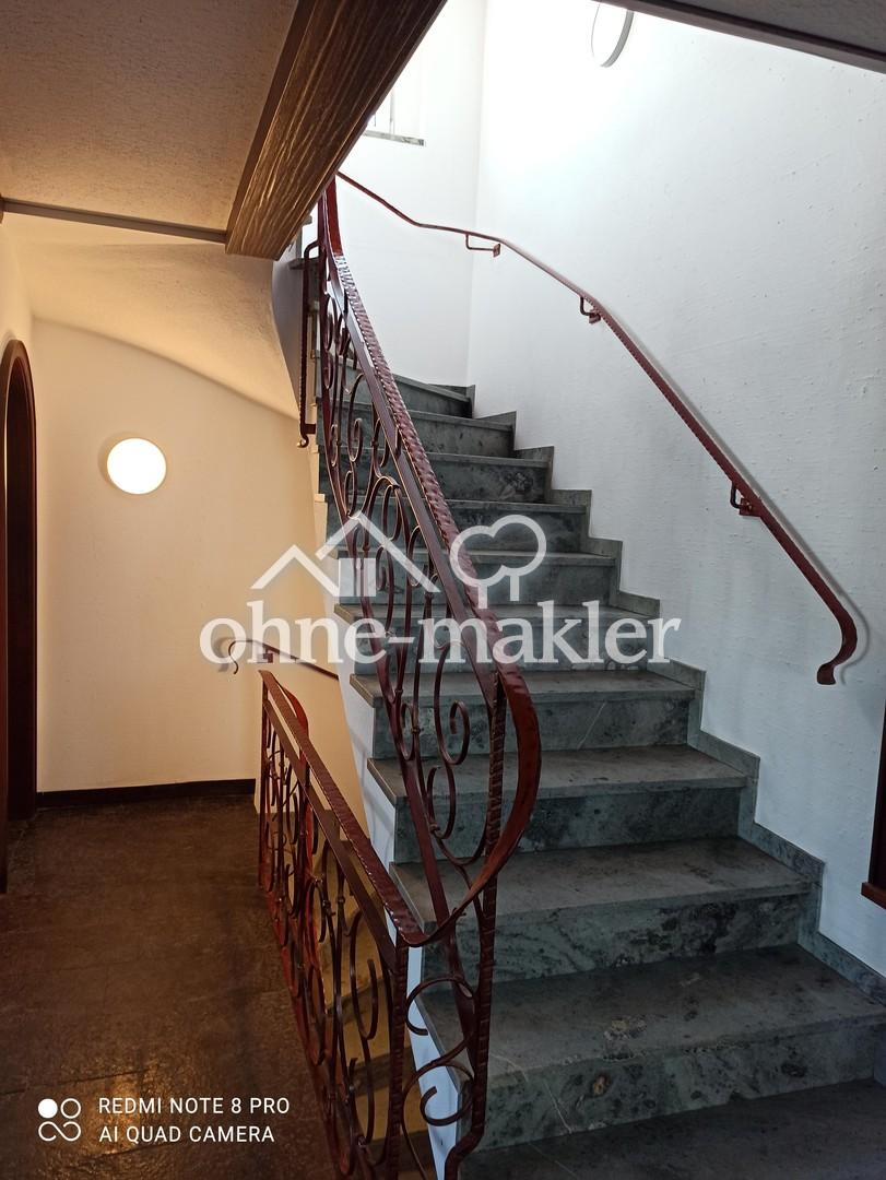 Treppe zum OG