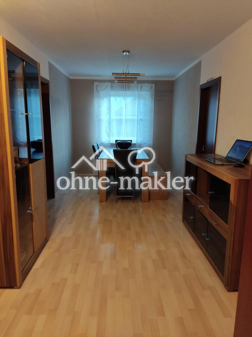 Eingangsbereich und Esszimmer