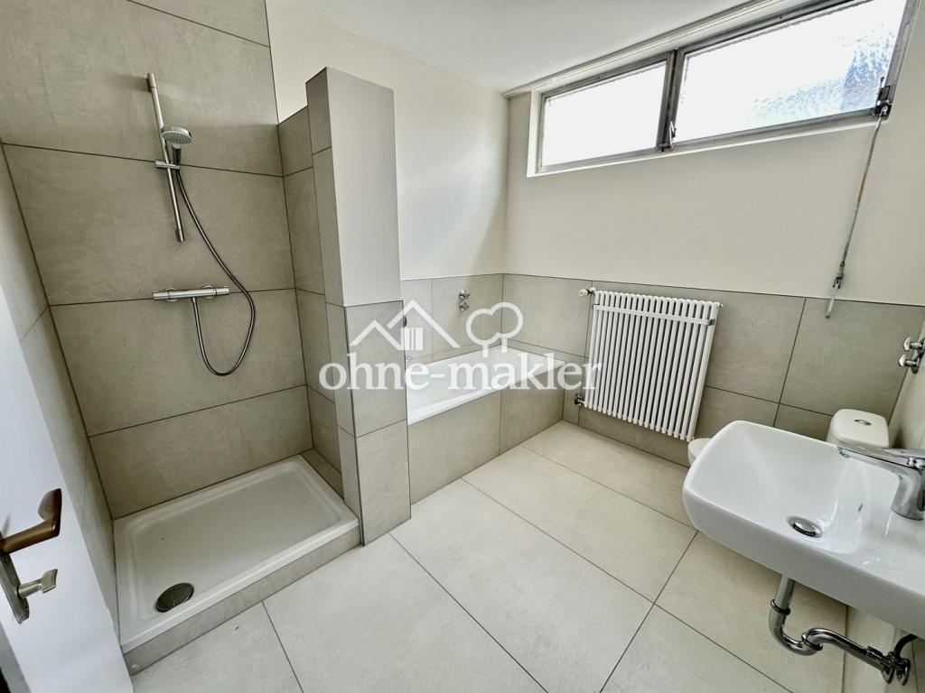Badezimmer EG