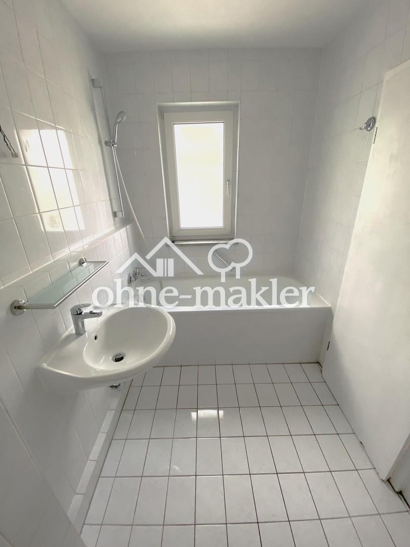 Badezimmer mit Badewanne