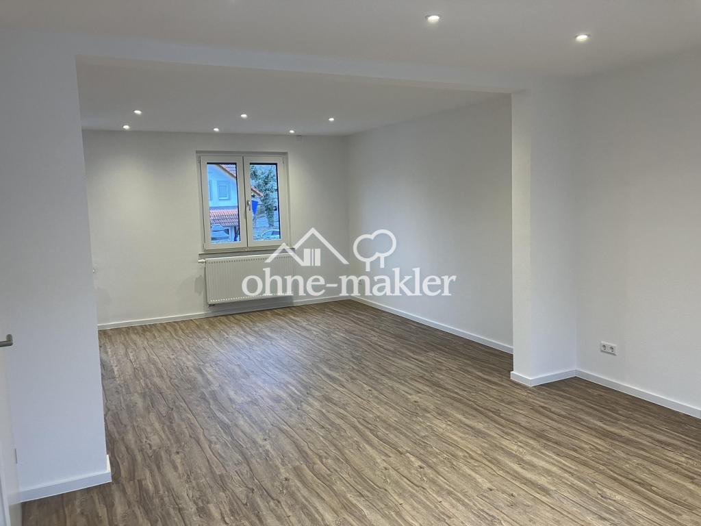 Zweitbezug nach Kernsanierung. Moderne & zentral gelegene 6-Zimmer Wohnung mit EBK - Photo 2