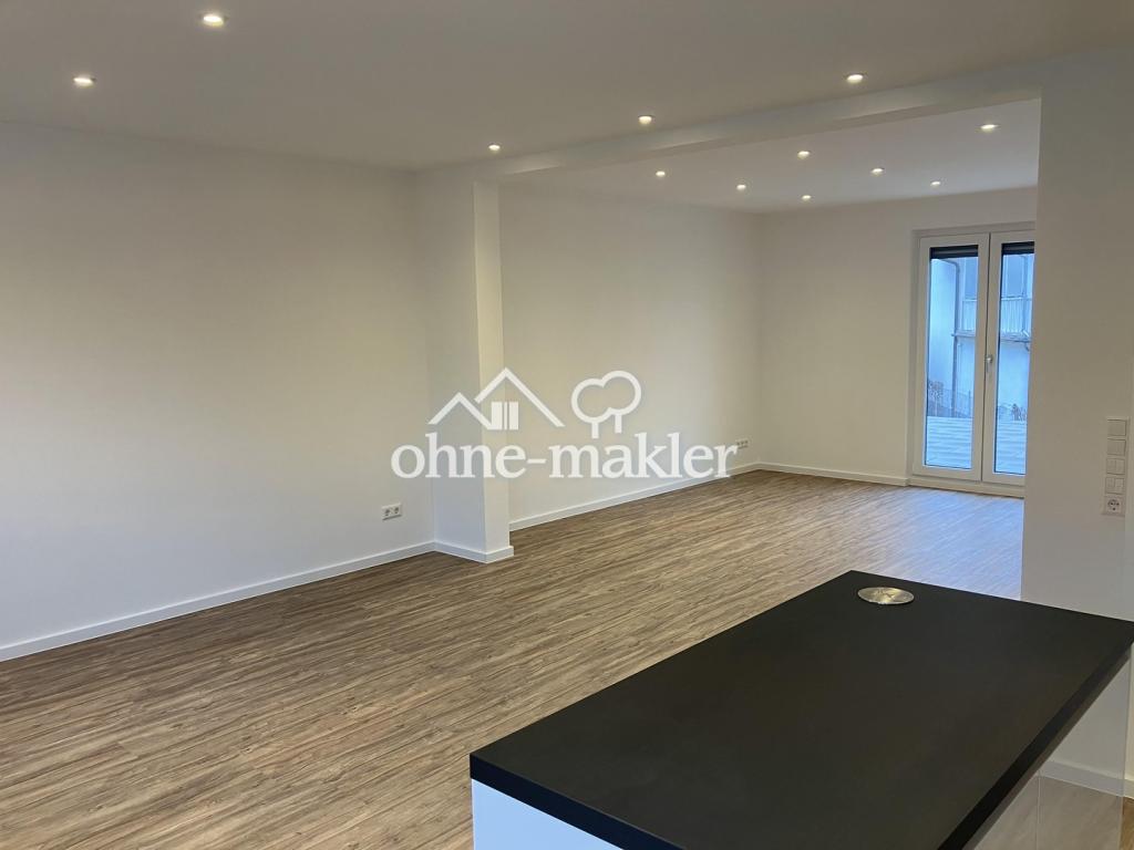 Zweitbezug nach Kernsanierung. Moderne & zentral gelegene 6-Zimmer Wohnung mit EBK - Photo 1