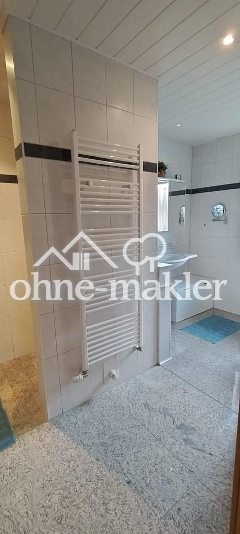 EG: barrierefreies Duschbad