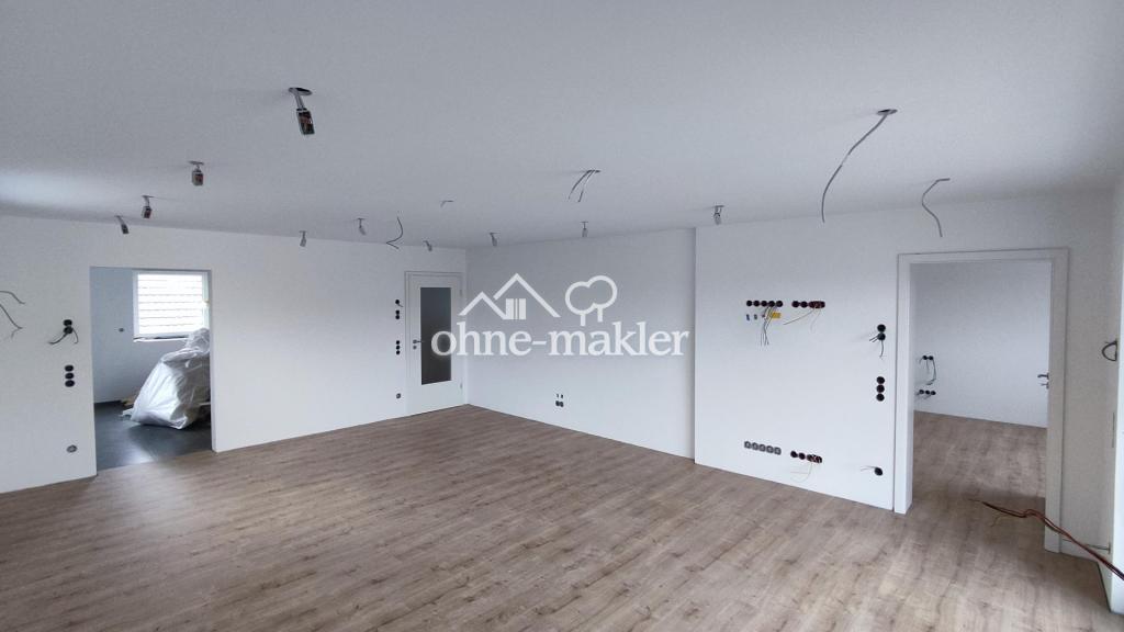 Wohn-/Esszimmer 3