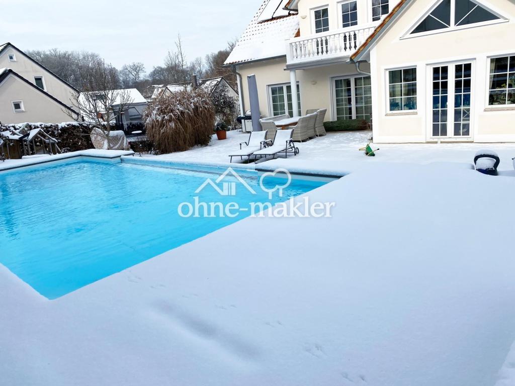 Poolsicht im Winter