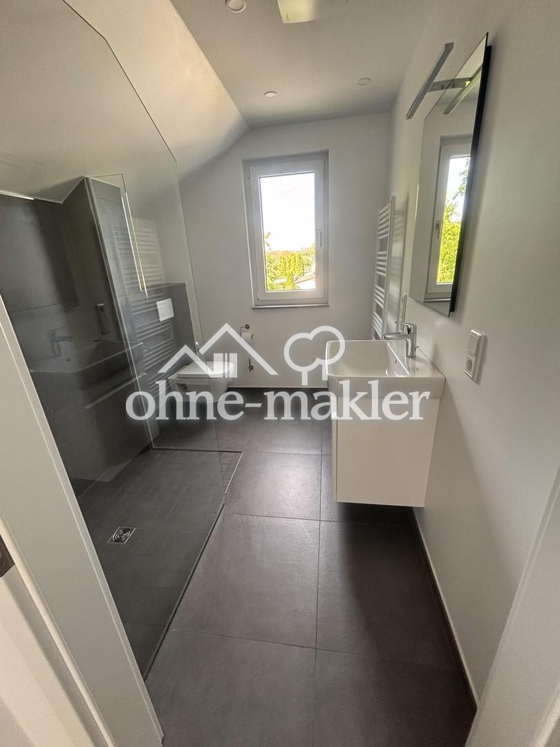 Elegante und energieeffiziente Dachgeschosswohnung (KfW40) - 3 Zimmer - Foto 4