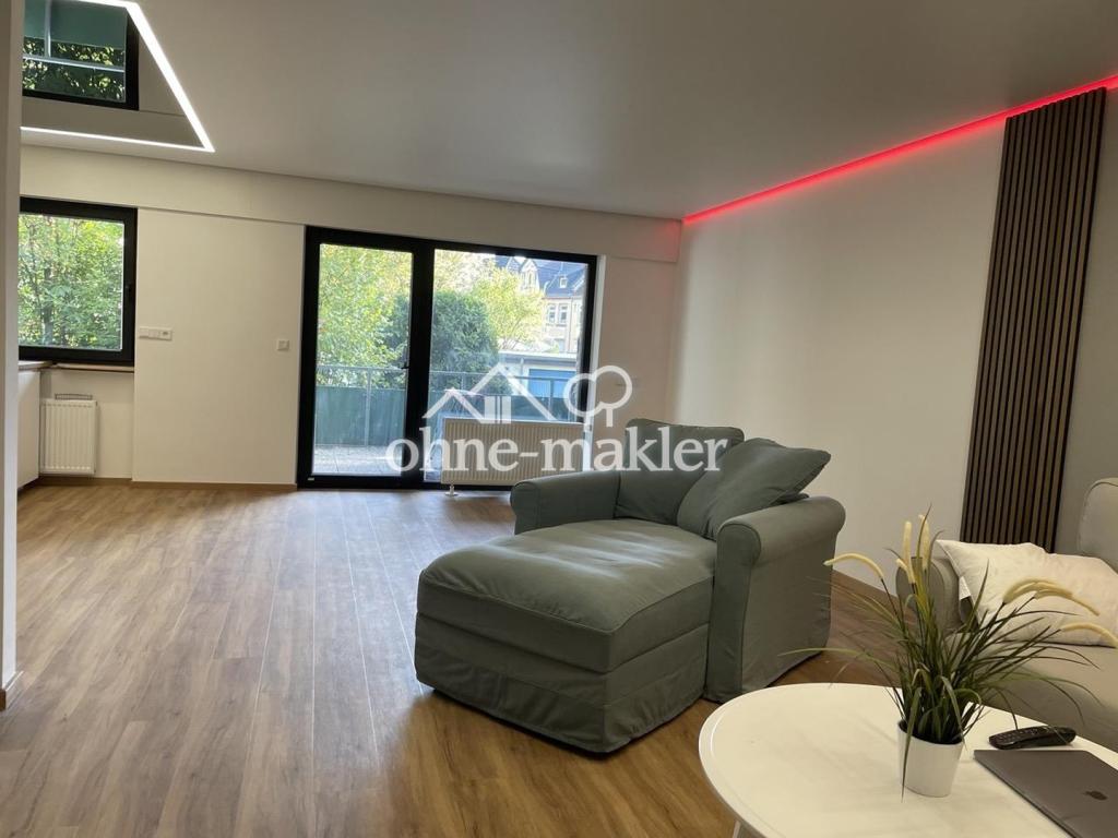 Geschmackvolle, vollst. renovierte 2-Raum-Wohnung mit geh. Innenausstattung mit Balkon und EBK - Foto 2