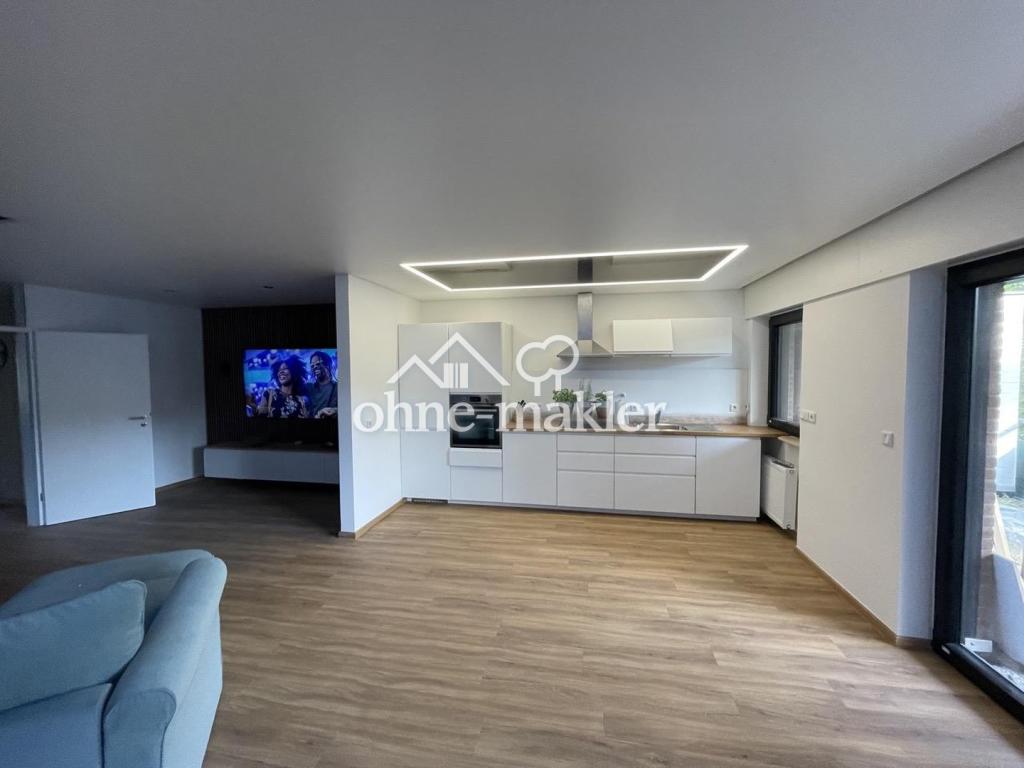 Geschmackvolle, vollst. renovierte 2-Raum-Wohnung mit geh. Innenausstattung mit Balkon und EBK - Photo 4