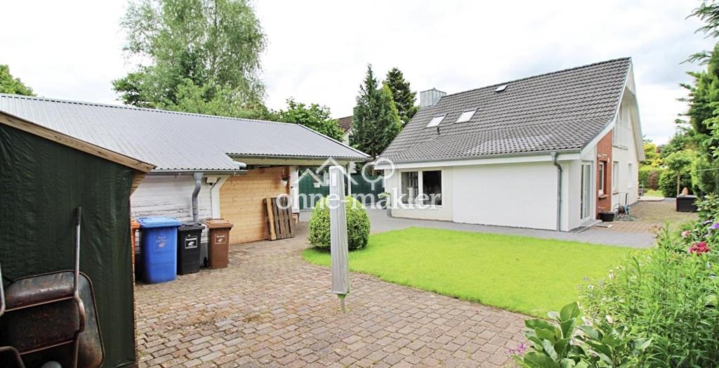 Grundstück hinten