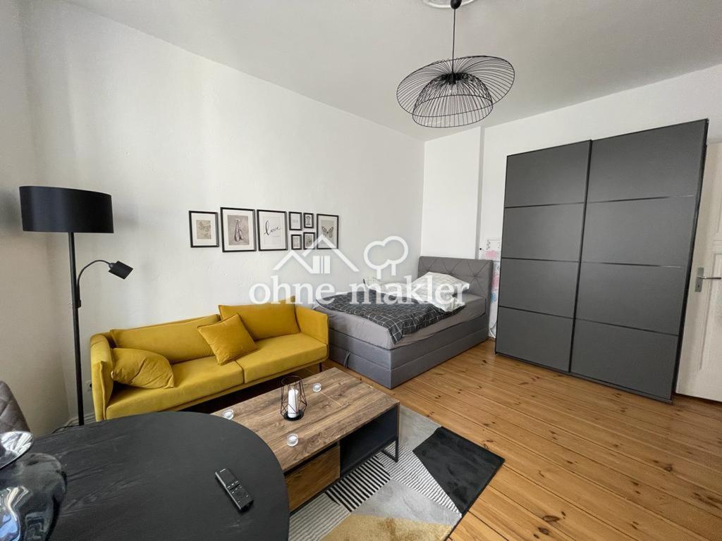 Neu renoviert, voll möbliert, 1 Zi. Whg, all inclusive Miete, befristet - Photo 1