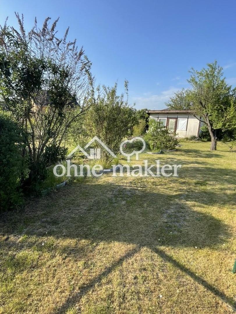 Gartenhaus + Grundstück