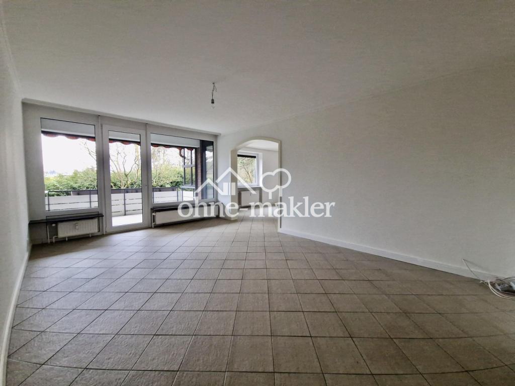 Wohnzimmer/Zugang Esszimmer