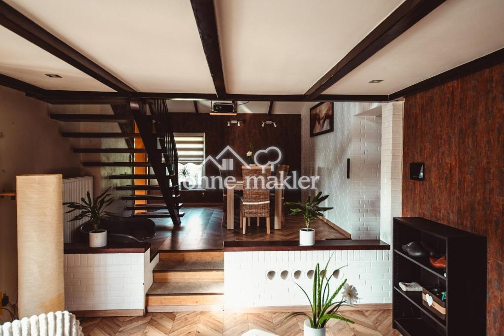 WZ mit Blick ins Esszimmer