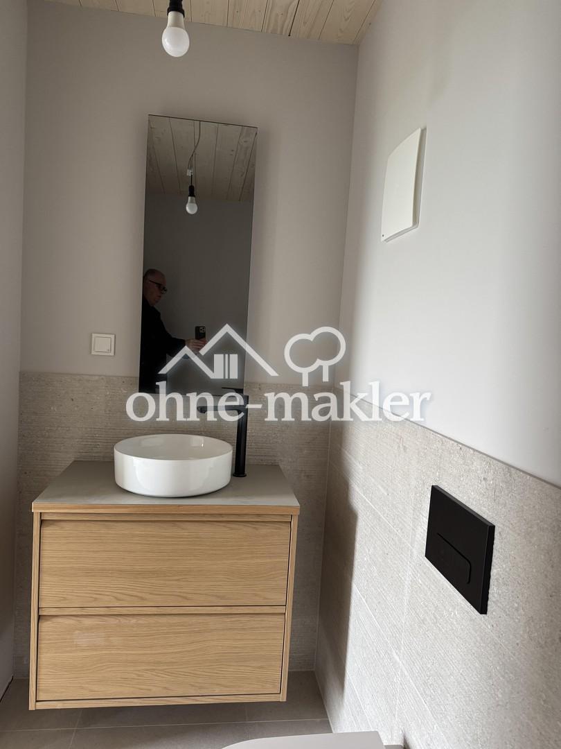 WC mit Waschtisch