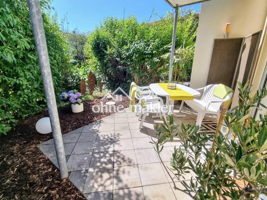 Terrasse mit Garten