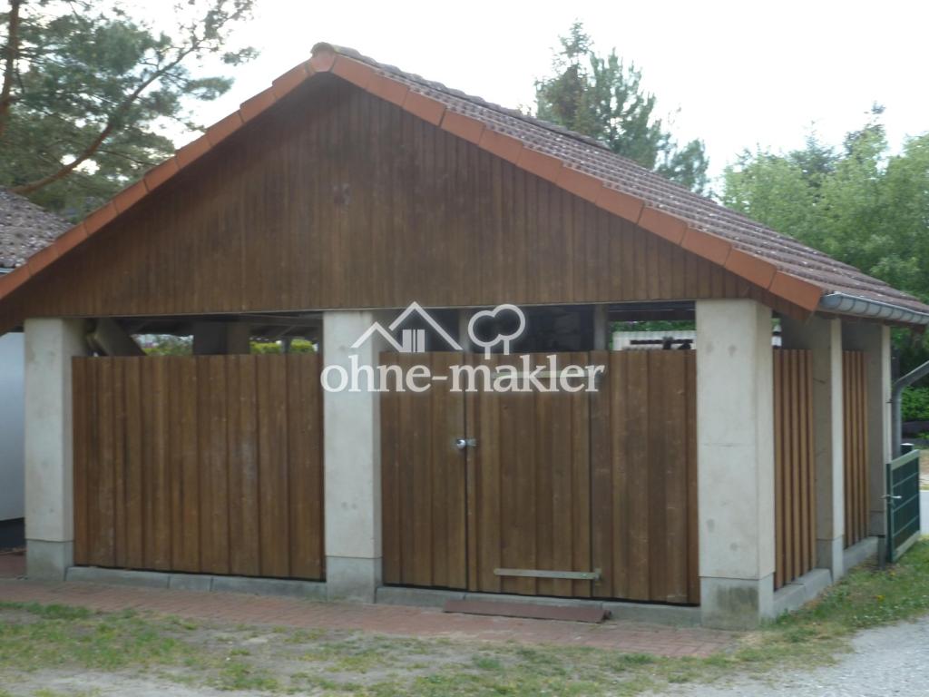 Carport und Gartenschuppen