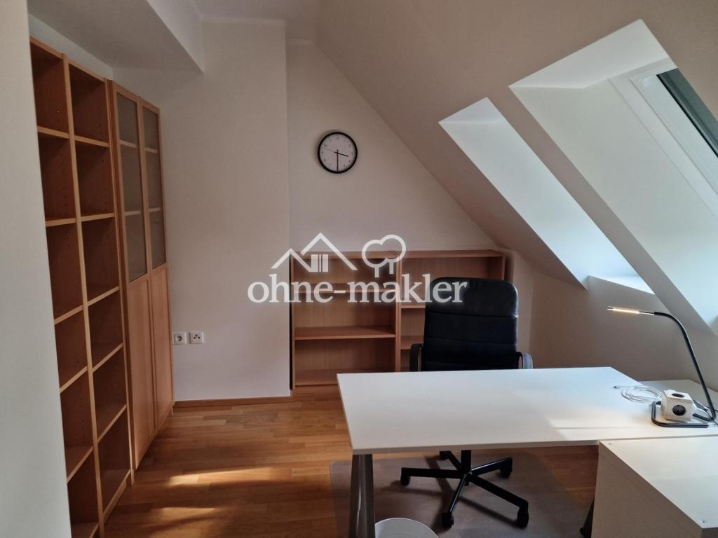 Arbeitszimmer