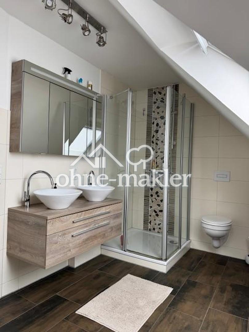 Hauptbadezimmer1