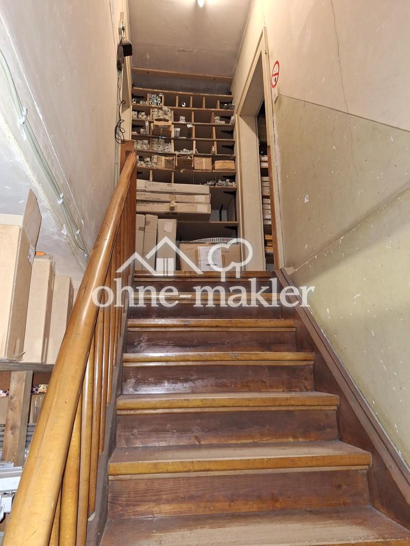 Treppe zum 1. OG
