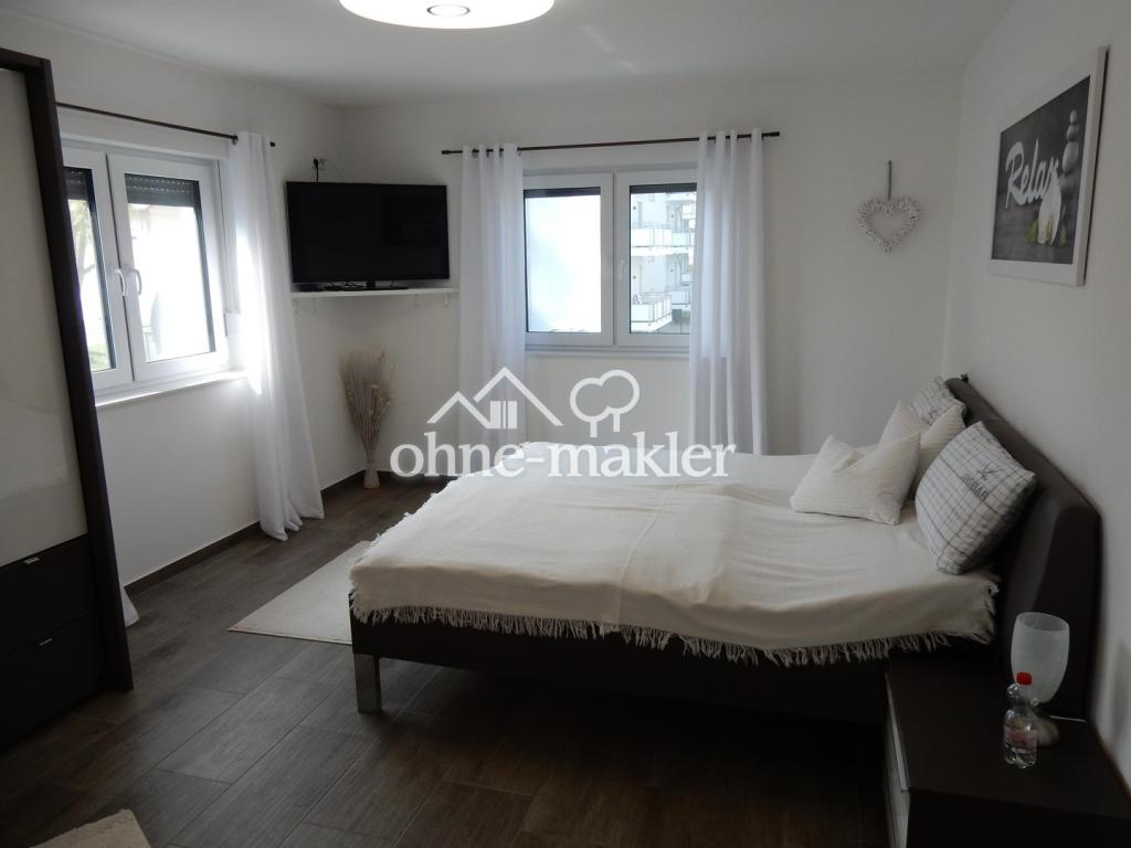 Schlafzimmer im OG (Süd-Ost)