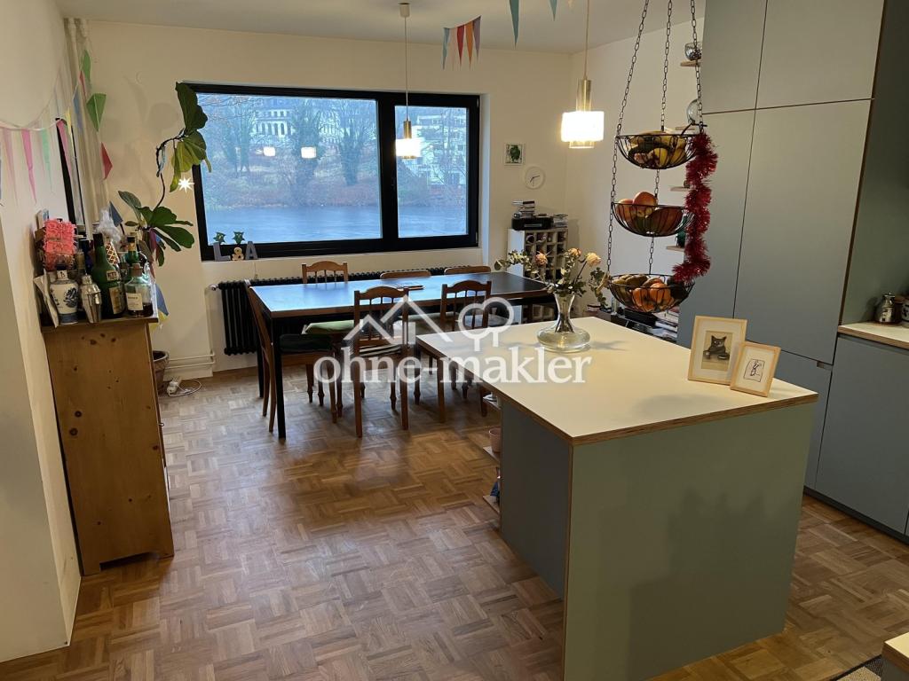 Open kitchen&dining lake view