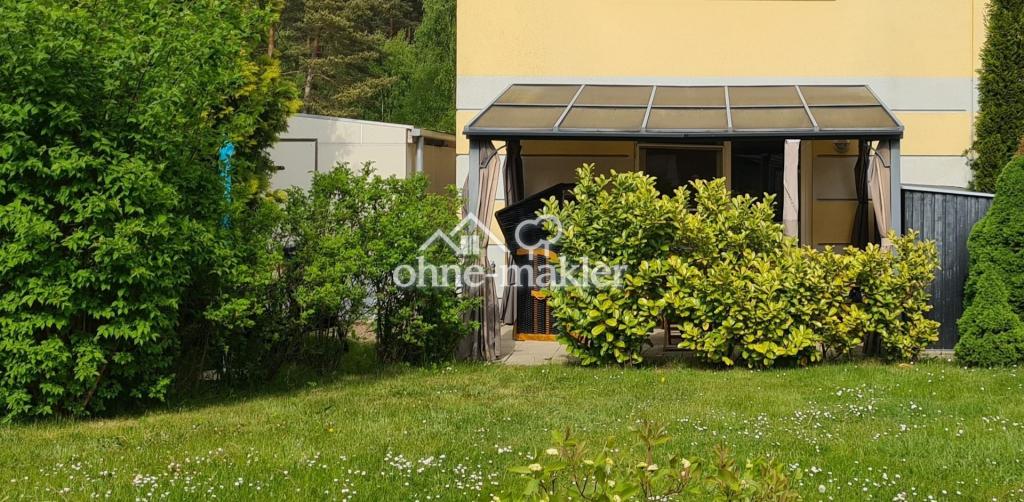 Gartenseite mit Abstellraum
