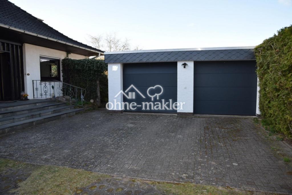 Doppelgarage mit elektr. Toren