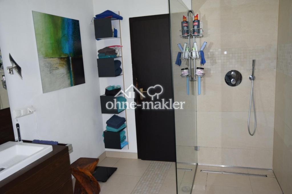 offene Dusche im EG