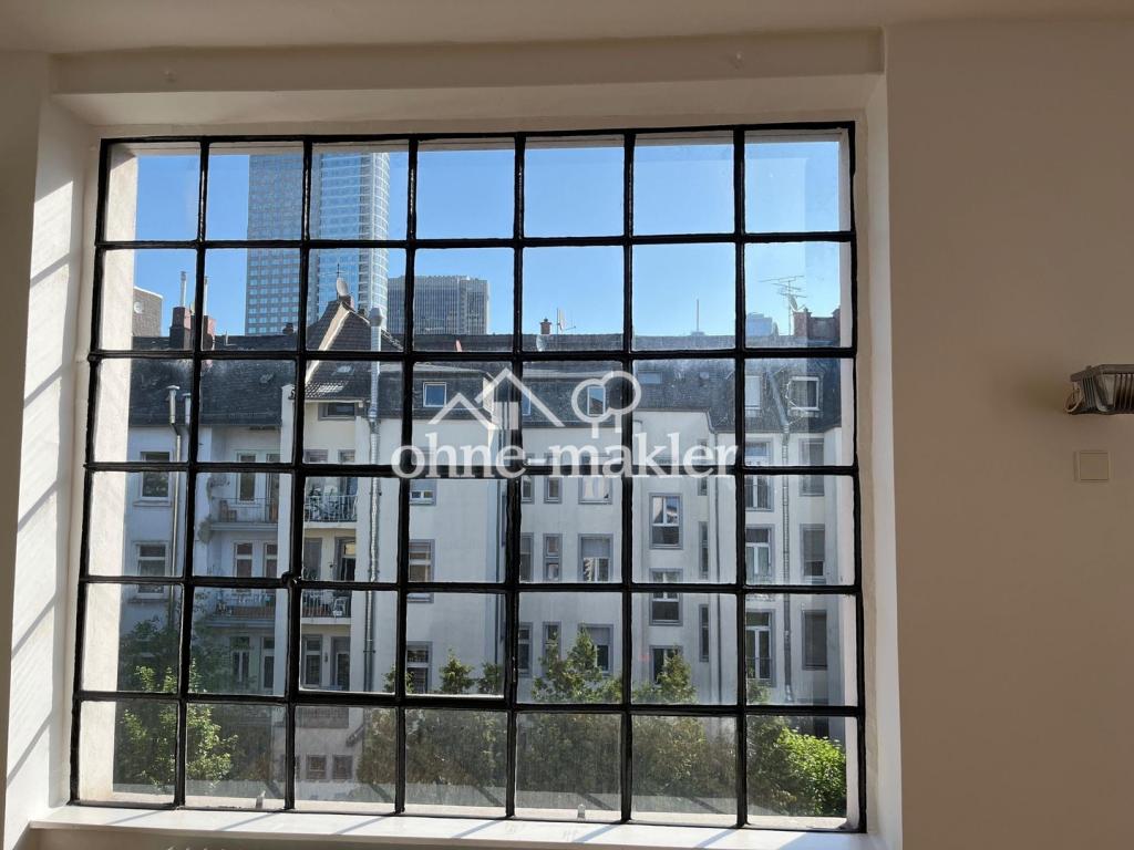 Blick aus sepratem Raum/Büro
