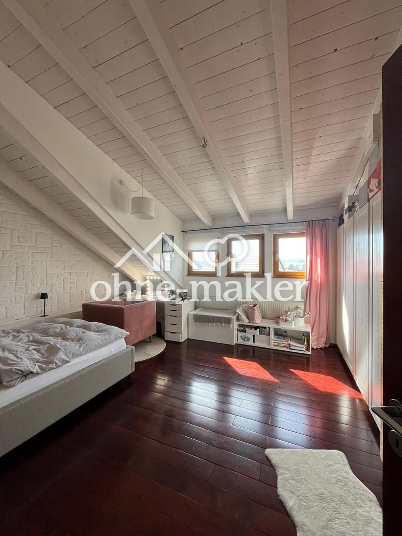 Schlafzimmer + Einbauschrank