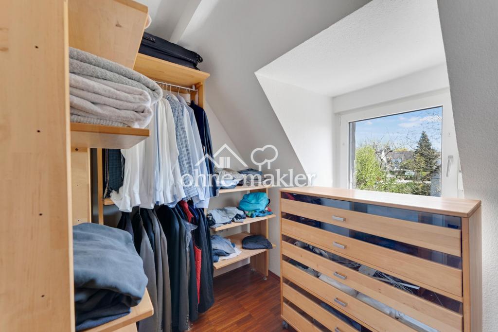 Begehbarer Kleiderschrank