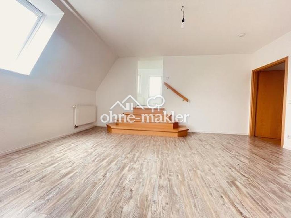 Zwischenraum/Esszimmer